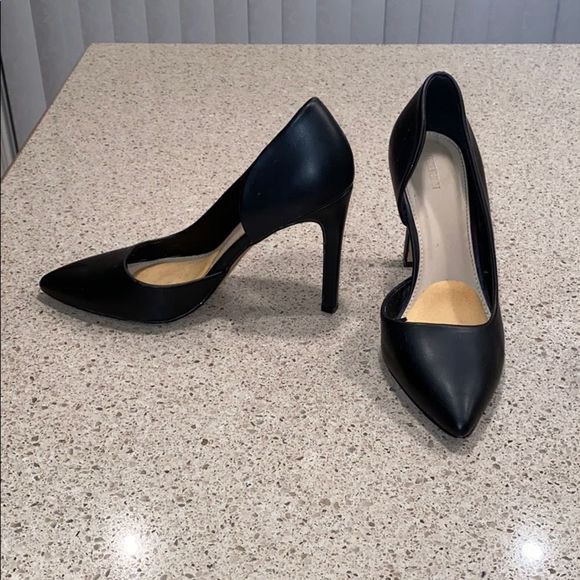 Basic black hills - Picture 3 of 4